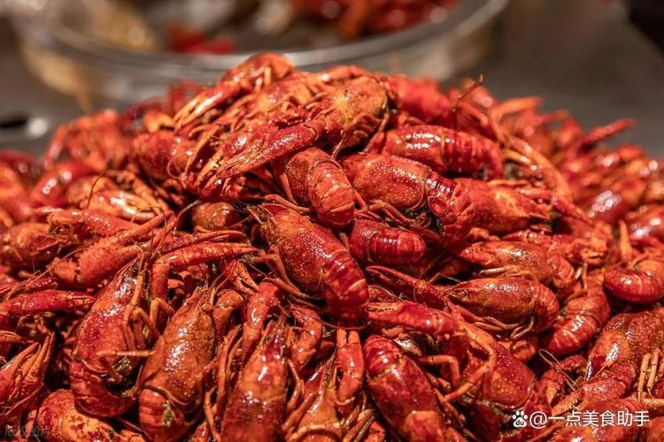 小龙虾：安全食用指南与健康吃法