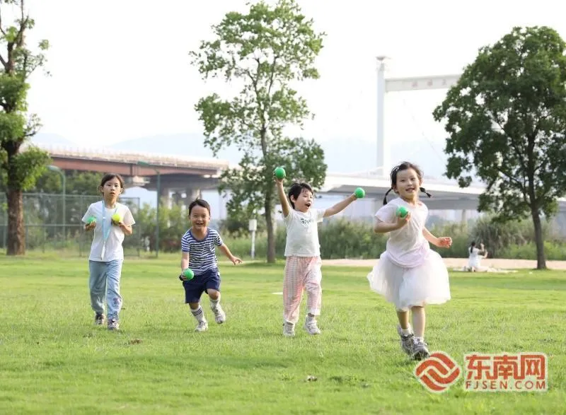 六一亲子棒球体验 沙滩公园免费玩转趣味运动