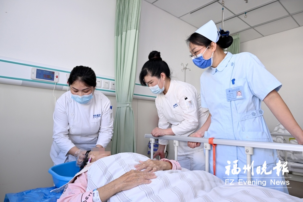 福州免陪护服务覆盖15家医院，11万人次受益，让家属不再奔波(图1)