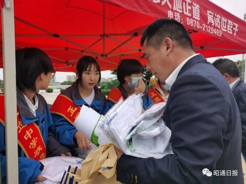 高考期间福州7000个停车位免费，送考家长必看(图1)