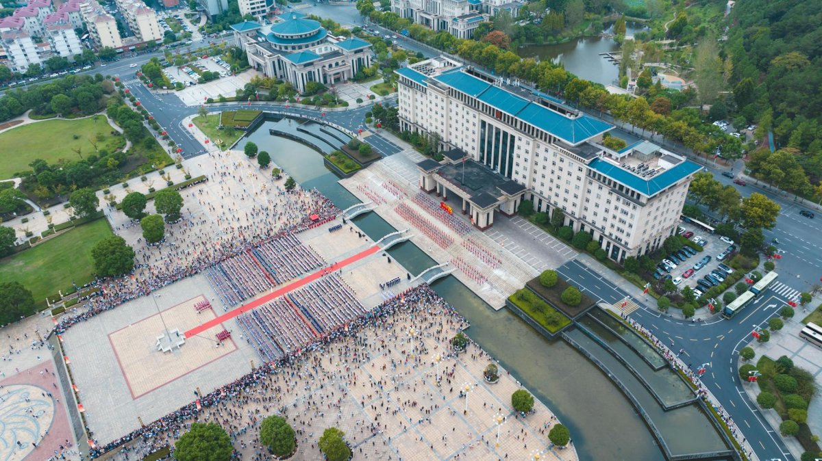 福建省直机关青年理论学习小组深入开展主题教育生动缩影(图1) 福建省直机关青年理论学习小组深入开展主题教育生动缩影(图1)