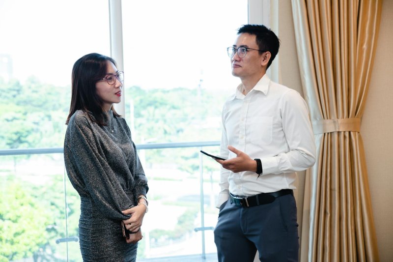 吴贤德与两岸企业家峰会综合组召集人徐宪平一行座谈