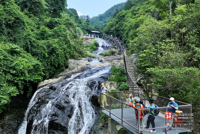 闽侯双溪村：深山瀑布带火乡村振兴，周末避暑好去处(图5)