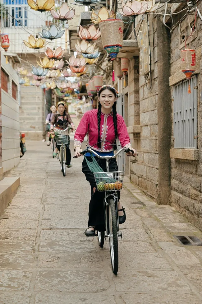 莫言等名家齐聚惠安，惠女精神如何出圈走红？(图8)