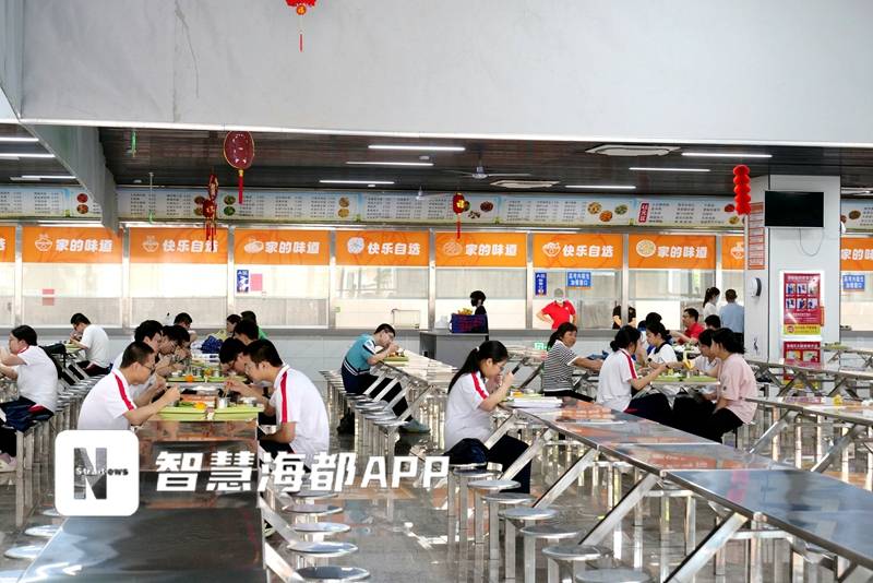 高考生专属福利：长汀一中食堂免费营养餐，考完就有热乎饭菜(图2)