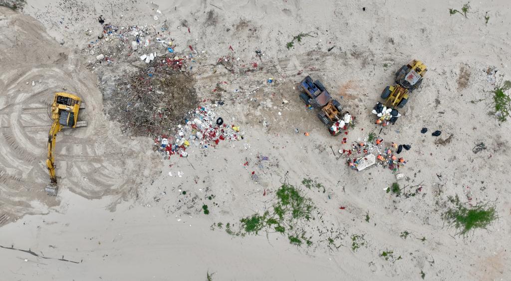 福建水源地垃圾清理后大变样，现场已设监控和专人巡查(图6)