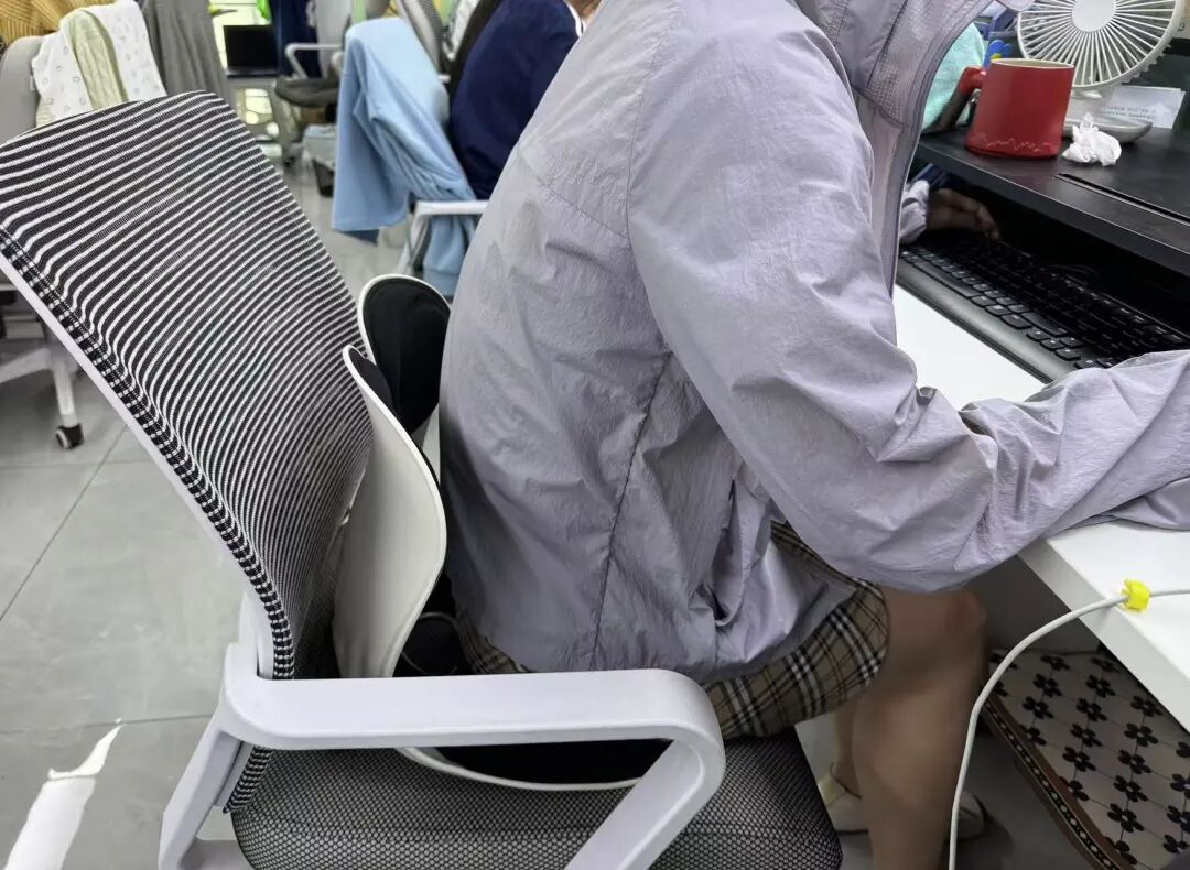 护腰坐垫有用吗？别指望它让你久坐不伤腰(图3)