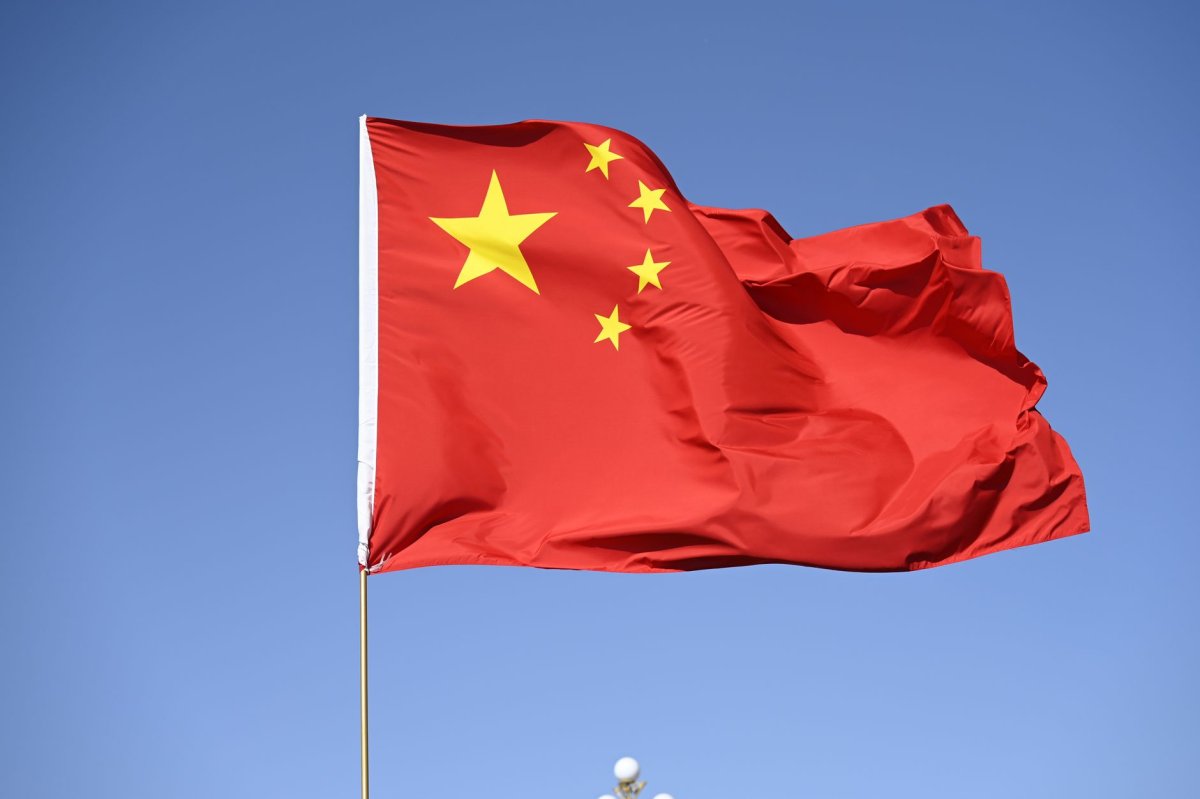 应中国外交部邀请25国驻华使节实地感受新疆经济社会发展(图1) 应中国外交部邀请25国驻华使节实地感受新疆经济社会发展(图1)