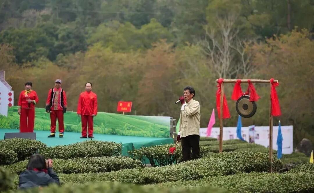 厦门珠绣成年轻人新宠,非遗如何变时尚?(图7) 厦门珠绣成年轻人新宠,非遗如何变时尚?(图7)