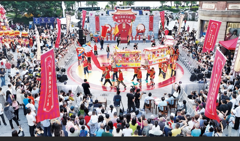 厦门珠绣成年轻人新宠,非遗如何变时尚?(图8) 厦门珠绣成年轻人新宠,非遗如何变时尚?(图8)
