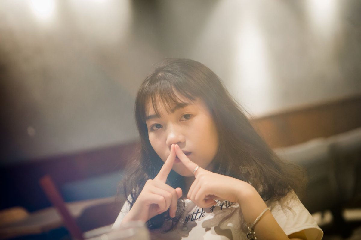 沈佳润比剪刀手反差萌好抢镜16岁的美少女(图2) 沈佳润比剪刀手反差萌好抢镜16岁的美少女(图2)