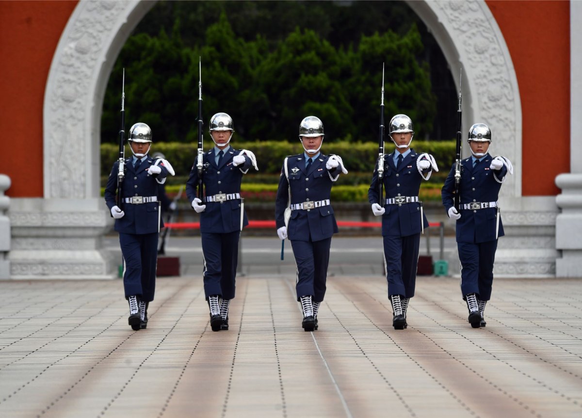 纪检监察机关严肃认真清理门户坚决清除害群之马(图1) 纪检监察机关严肃认真清理门户坚决清除害群之马(图1)