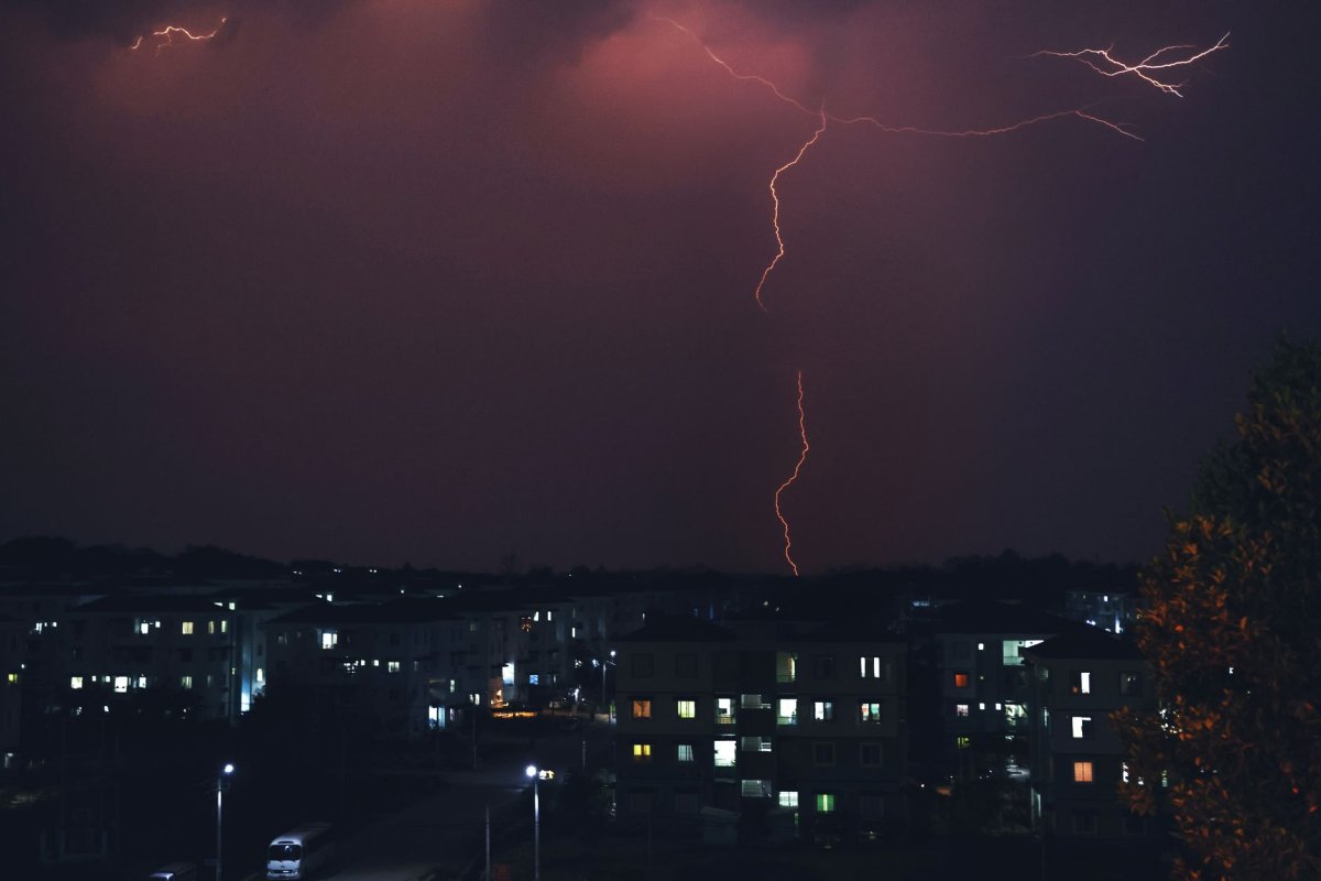 注意躲避!福州发布雷电、暴雨黄色预警(图1) 注意躲避!福州发布雷电、暴雨黄色预警(图1)