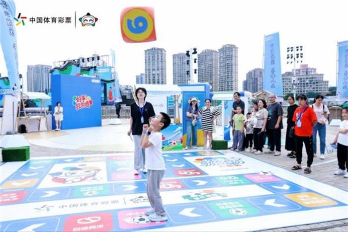 福建足球嘉年华来了！看球打卡赢好礼，周末嗨翻天(图5)