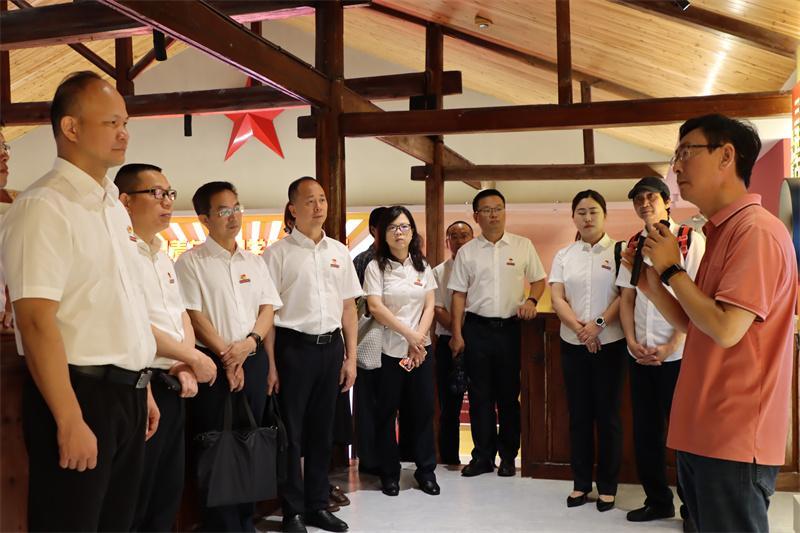 福建师大附中赴古田开展政绩观学习教育 沉浸式现场教学(图1) 福建师大附中赴古田开展政绩观学习教育 沉浸式现场教学(图1)