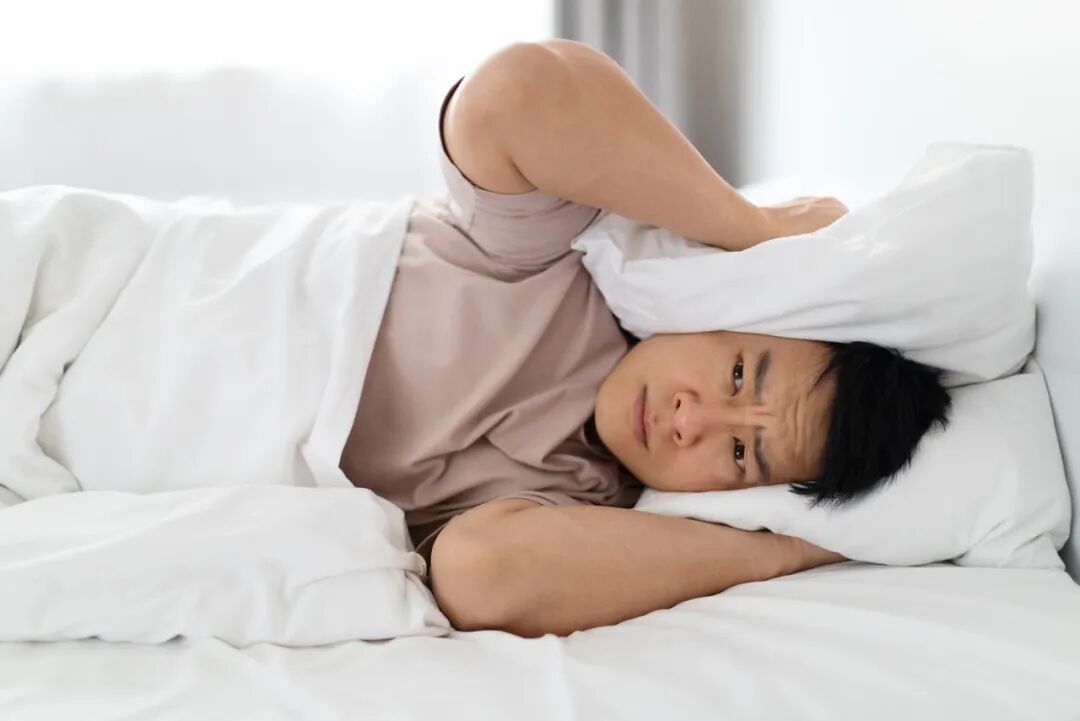 空调嗡嗡声吵得睡不着?低频噪音专折磨敏感人群(图2) 空调嗡嗡声吵得睡不着?低频噪音专折磨敏感人群(图2)