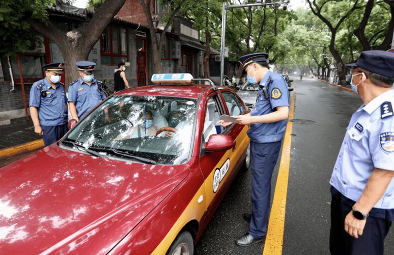 端午打车小心黑车!福州发布安全指南,三看四不要防风险(图2) 端午打车小心黑车!福州发布安全指南,三看四不要防风险(图2)