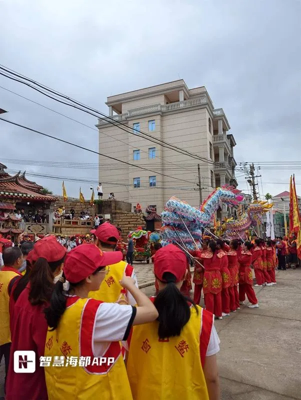 千年鼓韵唤醒海上龙影，福建湄洲端午龙舟传承探秘