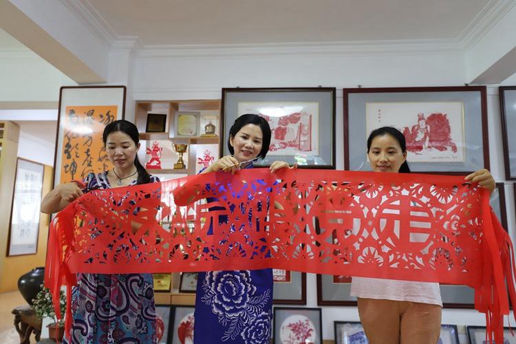 福建朱铁雄、高少萍荣登中国非遗年度新闻人物榜单(图1)