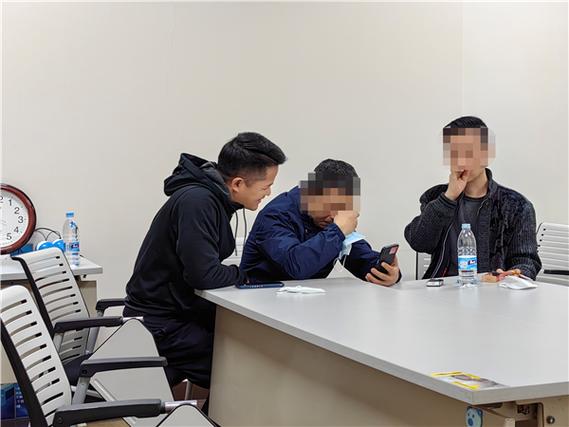 26小时跨省寻亲！失散3年父子终于抱头痛哭(图2)