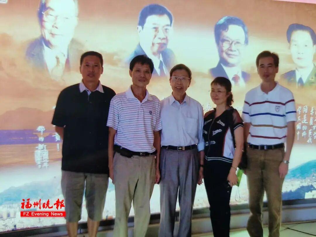 福建人陈俊武获党内最高荣誉七一勋章(图8) 福建人陈俊武获党内最高荣誉七一勋章(图8)