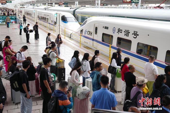 2026暑运启动!云南铁路预计发送2790万人次,热门旅游地全在这(图6) 2026暑运启动!云南铁路预计发送2790万人次,热门旅游地全在这(图6)