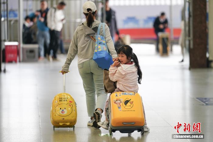 2026暑运启动!云南铁路预计发送2790万人次,热门旅游地全在这(图8) 2026暑运启动!云南铁路预计发送2790万人次,热门旅游地全在这(图8)