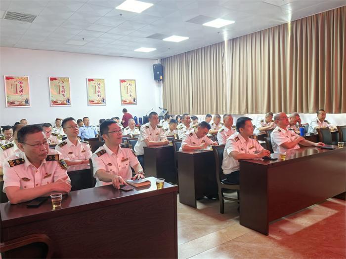 福州市水运中心庆建党105周年 守护闽江安澜服务群众(图1) 福州市水运中心庆建党105周年 守护闽江安澜服务群众(图1)