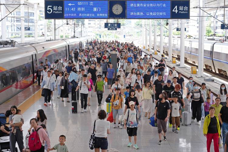 2026暑运南铁增开26对列车,学生旅游客流为主(图1) 2026暑运南铁增开26对列车,学生旅游客流为主(图1)