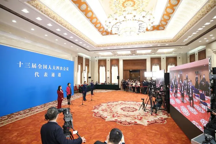福建干部群众收听收看建党105周年大会 聆听习近平重要讲话