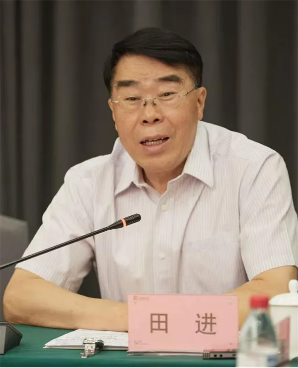 无悔英雄剧本研讨会:揭秘隐蔽战线英烈,打造红色精品电影(图4) 无悔英雄剧本研讨会:揭秘隐蔽战线英烈,打造红色精品电影(图4)
