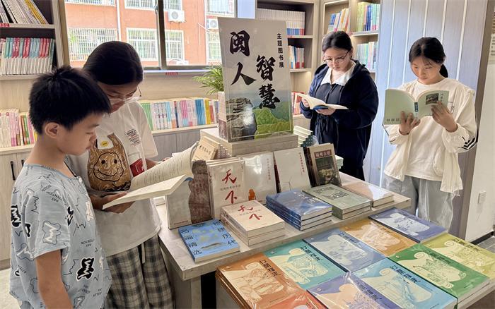 两岸读书月来了!新华书店全场折扣,台胞也能享优惠(图2) 两岸读书月来了!新华书店全场折扣,台胞也能享优惠(图2)