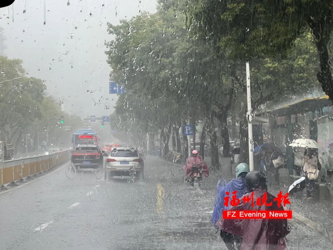 福州人注意!超强台风巴威或周末登陆浙闽沿海(图3) 福州人注意!超强台风巴威或周末登陆浙闽沿海(图3)