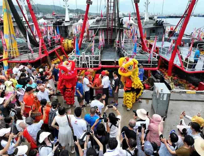 暑假去福州吃海鲜!千人火锅、开渔节鲜味地图来了(图2) 暑假去福州吃海鲜!千人火锅、开渔节鲜味地图来了(图2)