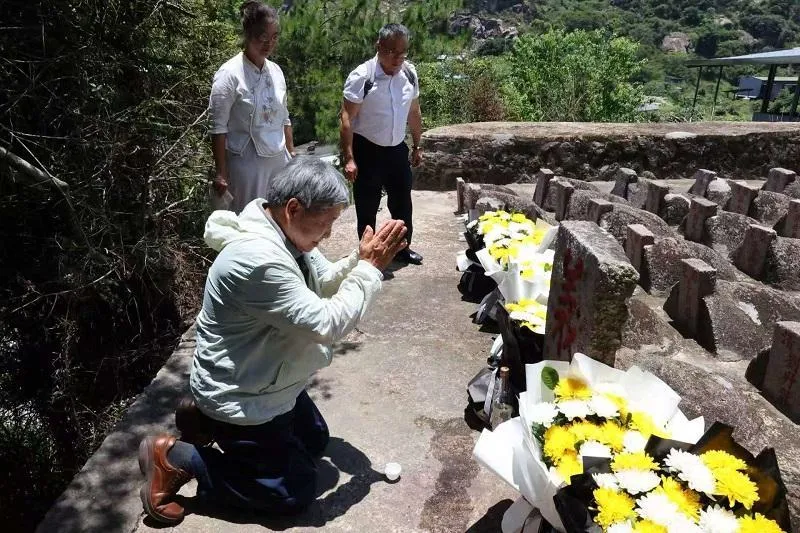 两岸同胞福州共祭戍守台湾将士,追忆闽台共同抗敌历史(图2) 两岸同胞福州共祭戍守台湾将士,追忆闽台共同抗敌历史(图2)