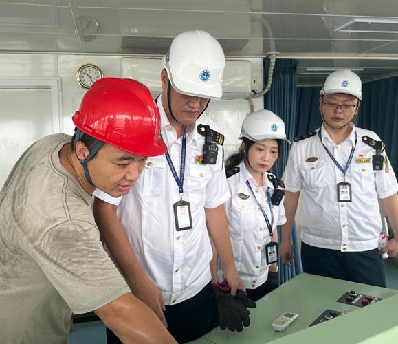 超强台风逼近福建,沿海景区关闭、客渡停航,游客出行需注意(图1) 超强台风逼近福建,沿海景区关闭、客渡停航,游客出行需注意(图1)