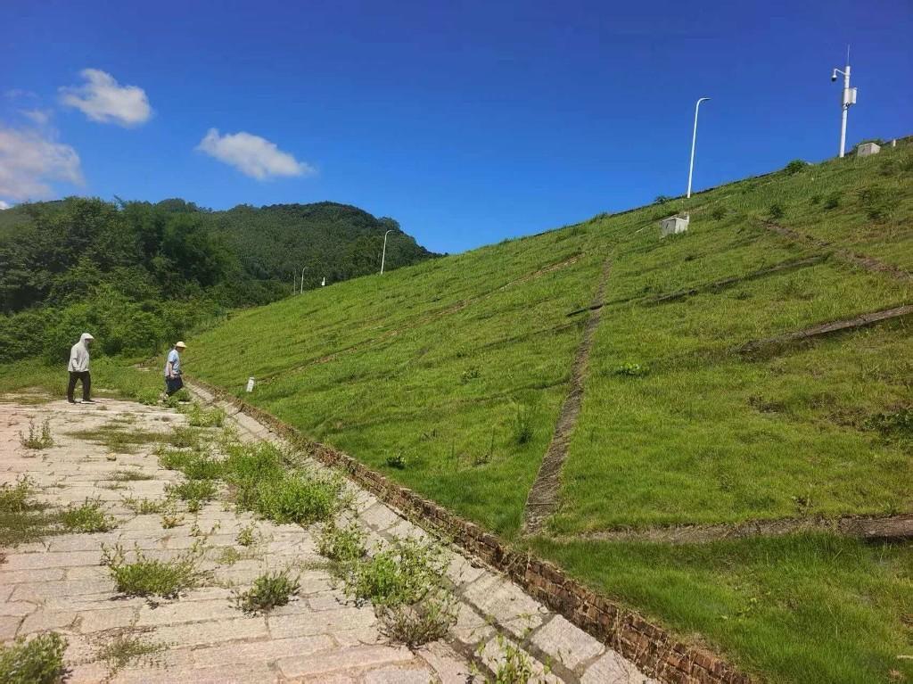 台风巴威逼近福建,水库提前泄洪腾库保安全(图2) 台风巴威逼近福建,水库提前泄洪腾库保安全(图2)