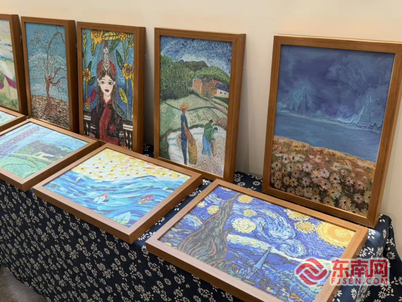 两岸残障艺术家非遗书画展厦门开幕,科技助残共叙情缘(图4) 两岸残障艺术家非遗书画展厦门开幕,科技助残共叙情缘(图4)