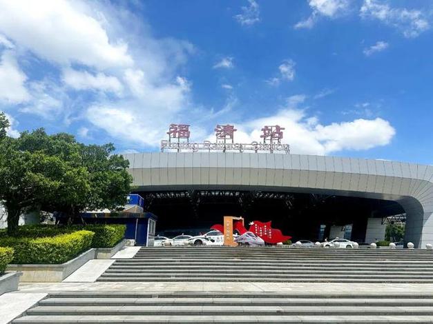 台风巴威逼近福州,停课停运景区关,市民出行注意安全(图2) 台风巴威逼近福州,停课停运景区关,市民出行注意安全(图2)