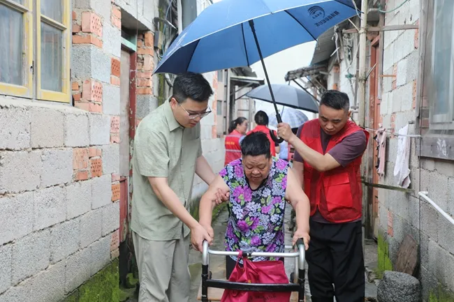 台风巴威未正面登陆,福建白忙一场?不,这是对生命的最高敬畏(图2) 台风巴威未正面登陆,福建白忙一场?不,这是对生命的最高敬畏(图2)