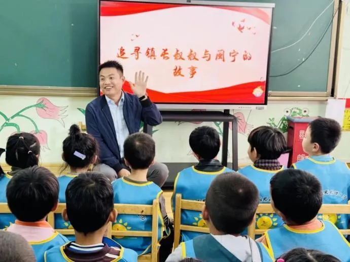 李辉钦吃百家饭记下百姓需求,帮白血病女孩圆梦(图8) 李辉钦吃百家饭记下百姓需求,帮白血病女孩圆梦(图8)