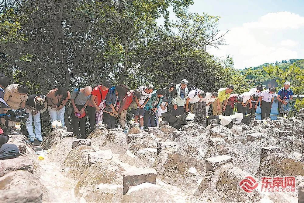 两岸同胞共祭戍台英魂,重温闽台共同御海历史(图1) 两岸同胞共祭戍台英魂,重温闽台共同御海历史(图1)