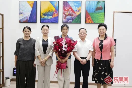 福建作家获鲁迅文学奖(图1) 福建作家获鲁迅文学奖(图1)