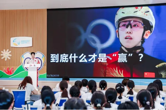 福州见证成长:安踏希望班公益行点亮云南学子山海之约(图2) 福州见证成长:安踏希望班公益行点亮云南学子山海之约(图2)