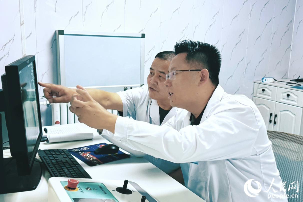福建援宁医生帮结石患者解痛,西吉县医院新设备来了(图2) 福建援宁医生帮结石患者解痛,西吉县医院新设备来了(图2)