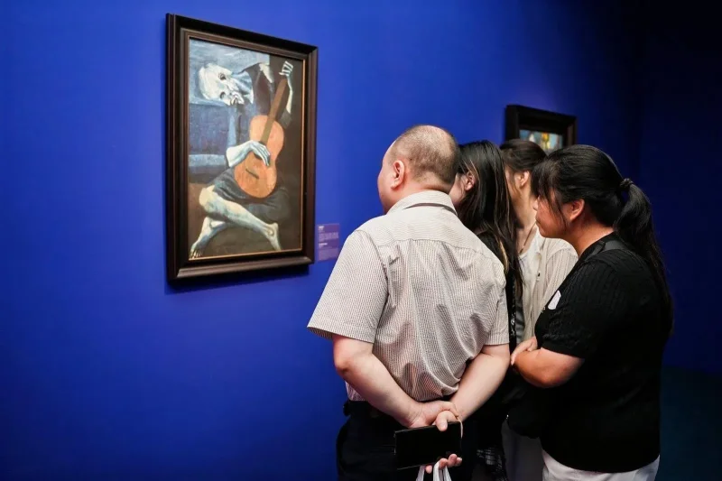 福州迎来毕加索真迹展:41件原作亮相,光影互动开启艺术启蒙之旅(图1) 福州迎来毕加索真迹展:41件原作亮相,光影互动开启艺术启蒙之旅(图1)
