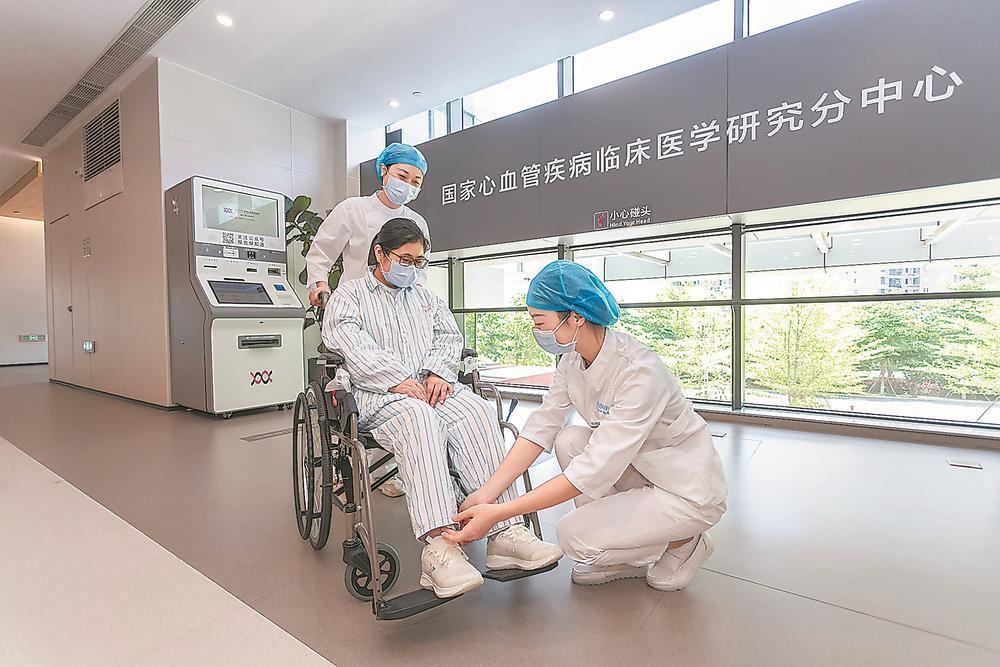免陪护住院来了！福建试点专业护理，家人不用再请假陪护