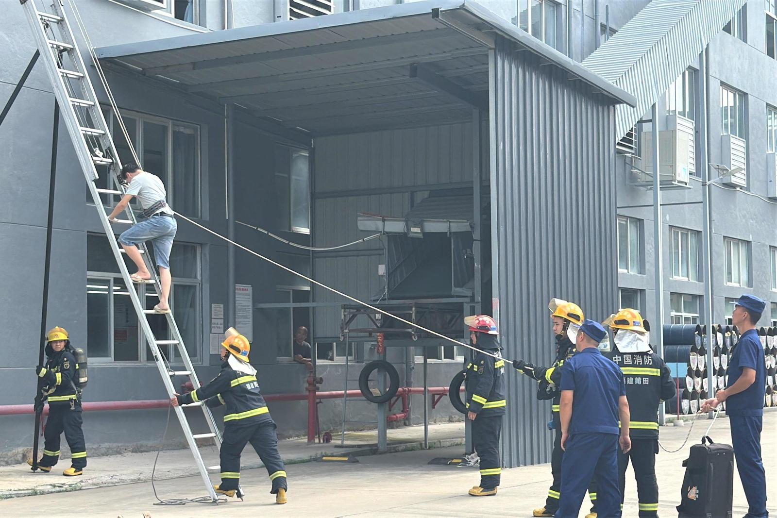 福建严查电动车违规充电 消防通道堵塞整治行动(图2) 福建严查电动车违规充电 消防通道堵塞整治行动(图2)