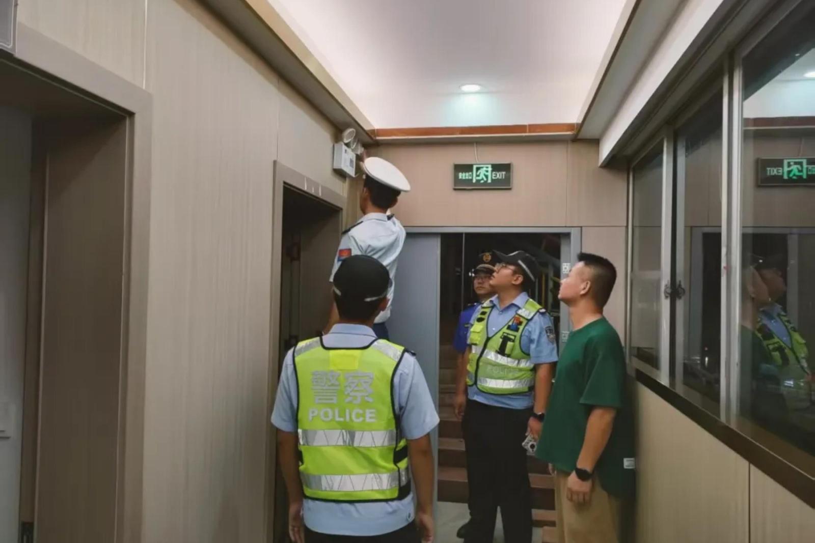 福建严查电动车违规充电 消防通道堵塞整治行动(图6) 福建严查电动车违规充电 消防通道堵塞整治行动(图6)