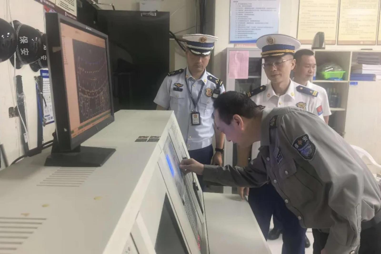 福建严查电动车违规充电 消防通道堵塞整治行动(图8) 福建严查电动车违规充电 消防通道堵塞整治行动(图8)